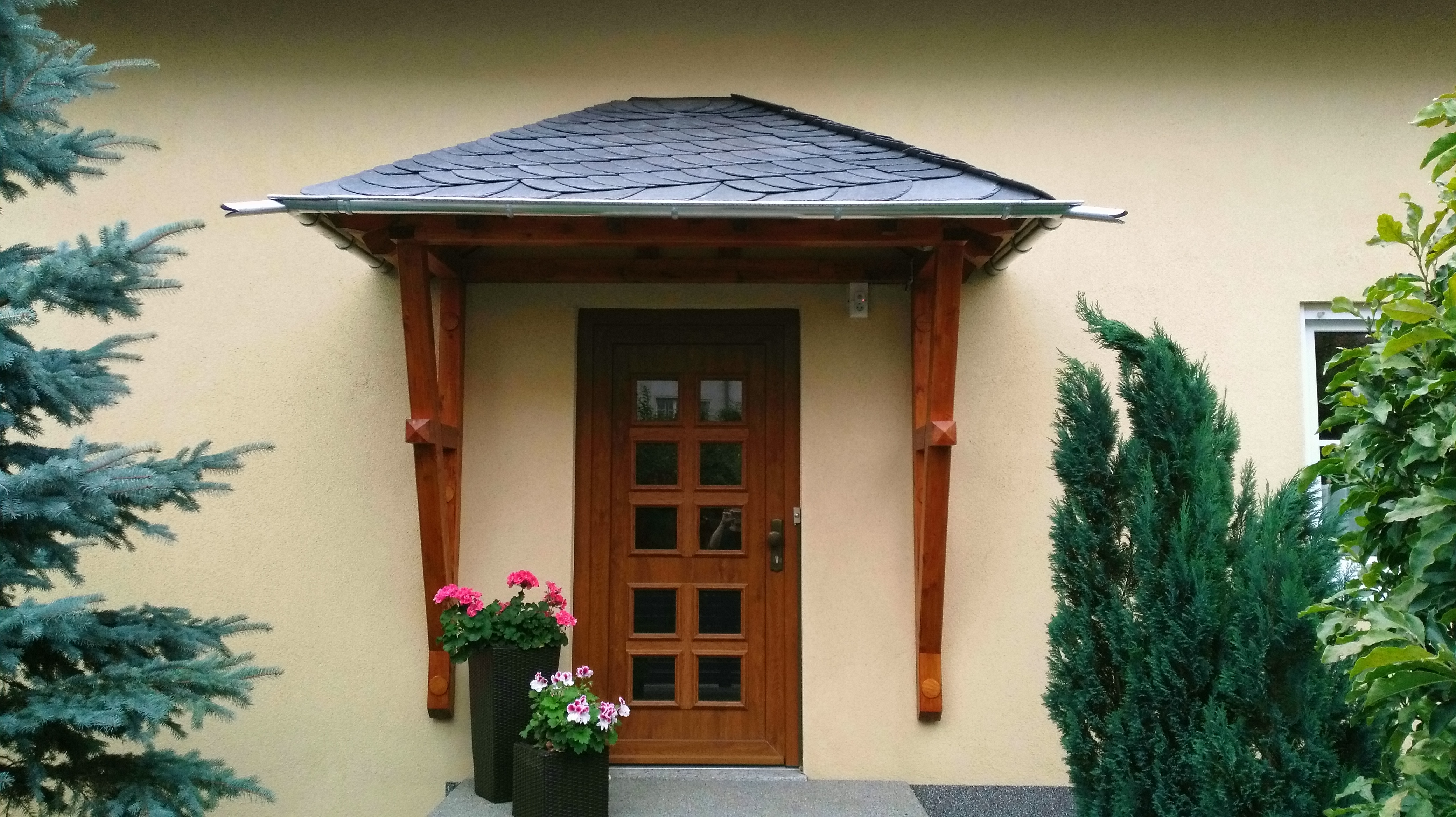 Holzvordach Odenwald Typ 2 34 in Willsdruff