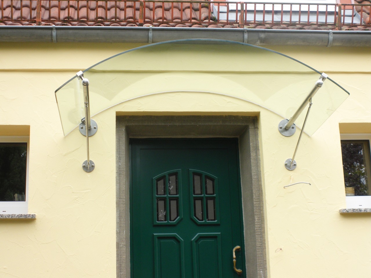 Bogen-Edelstahlvordach Zuerich-4