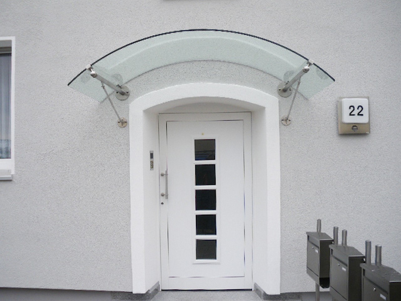 Edelstahlvordach Zuerich