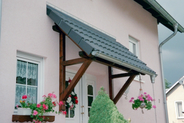 holzvordach-schwarzwald-2