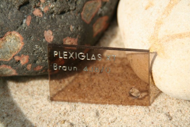 Plexiglas_rauchbraun_h