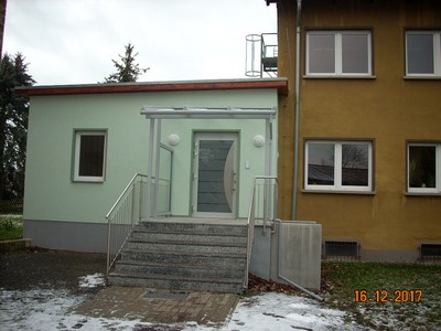 Terrassendach Elegant-Line als Eingangsüberdachung in Querfurt 2