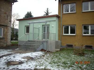 Terrassendach Elegant-Line als Eingangsüberdachung in Querfurt 3