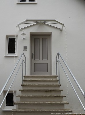 Aluminiumvordach Athen 1 mit zwei Ketten 1