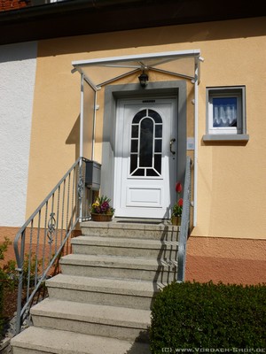 Aluminiumvordach Leipzig 1 mit Seitenelementen 1